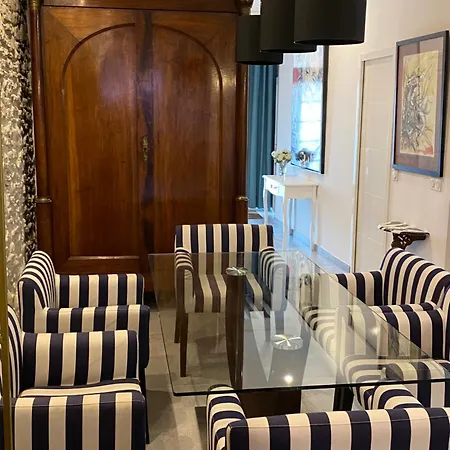 La Renaudiere Apartment